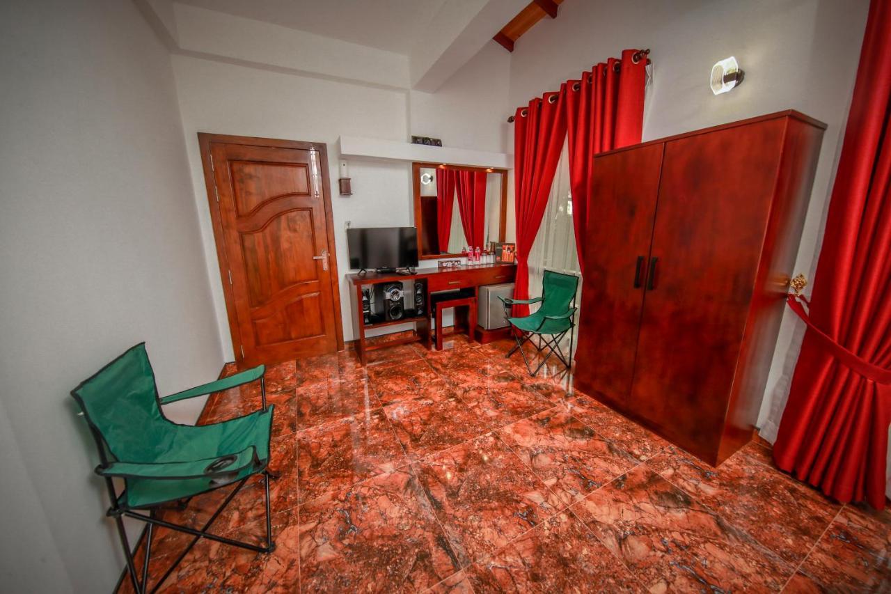 Y&Y Residence كاندي المظهر الخارجي الصورة