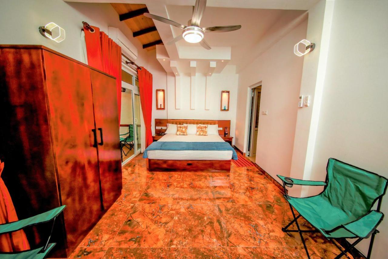 Y&Y Residence كاندي المظهر الخارجي الصورة