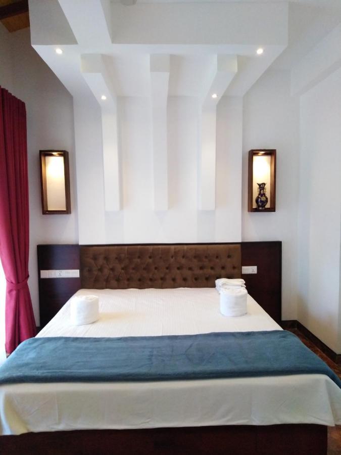 Y&Y Residence كاندي المظهر الخارجي الصورة