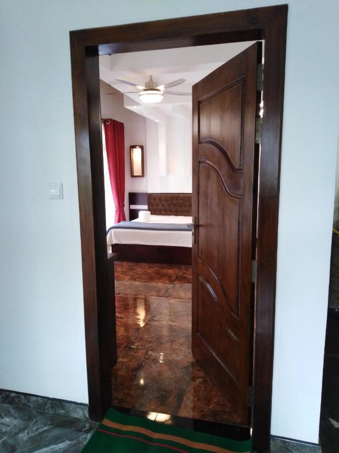 Y&Y Residence كاندي المظهر الخارجي الصورة