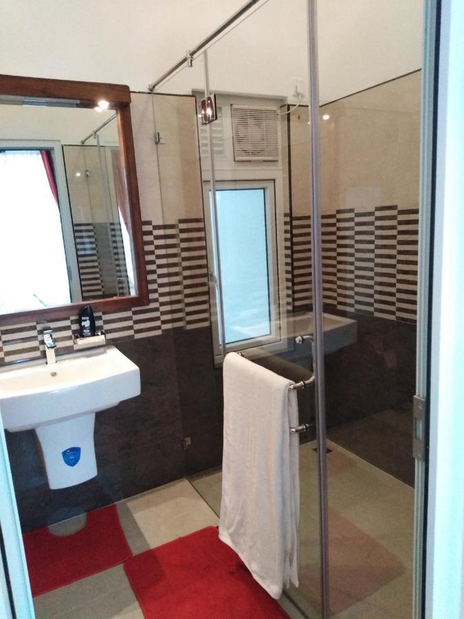 Y&Y Residence كاندي المظهر الخارجي الصورة
